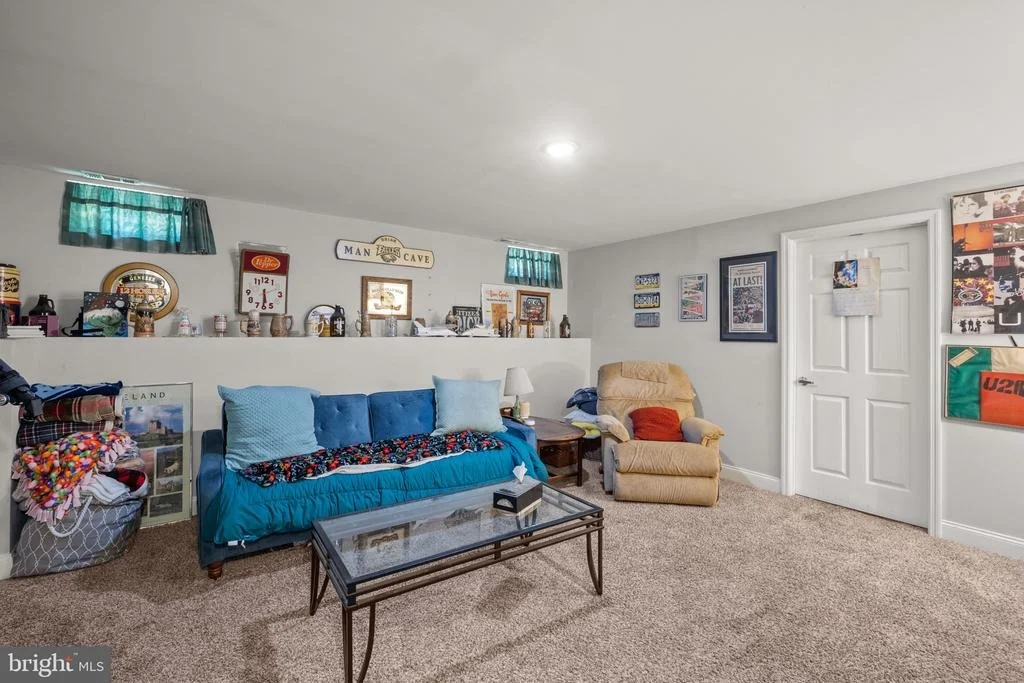 Photo of 64 OAKTON DRIVE