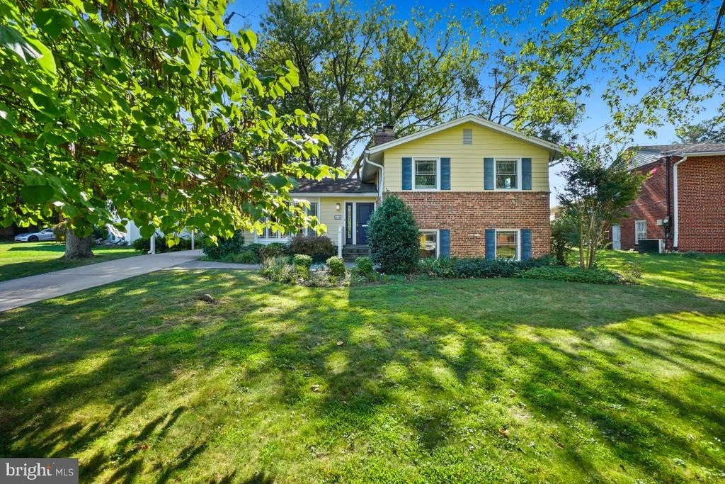 Photo of 418 NEALE COURT