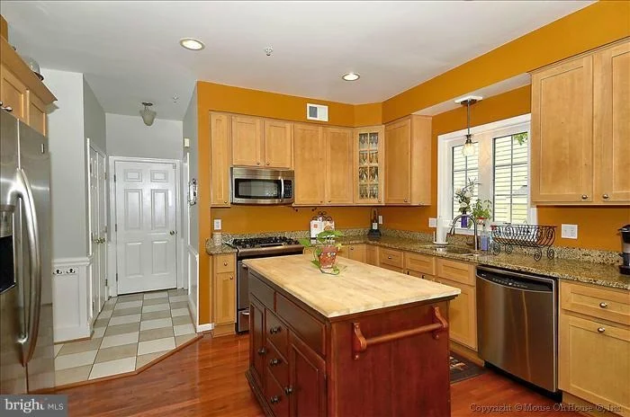 Photo of 25923 SARAZEN DRIVE