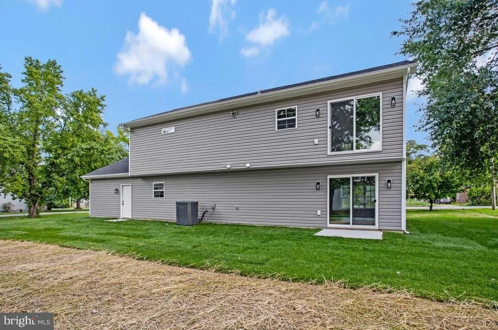 Photo of 10 POPLAR LANE