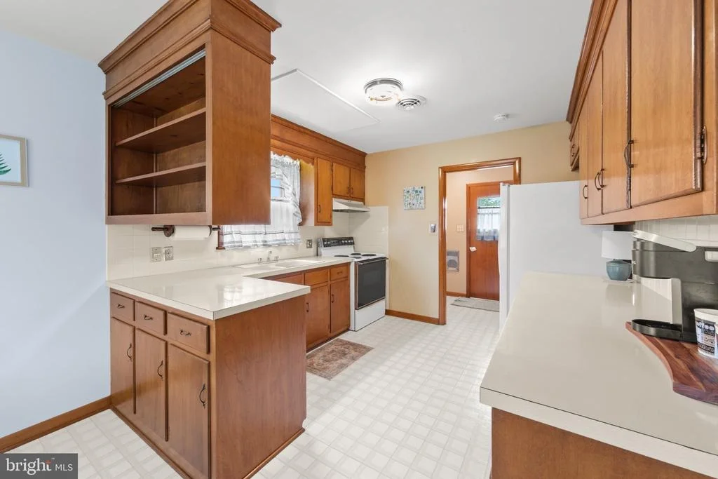 Photo of 325 CALVIN DRIVE