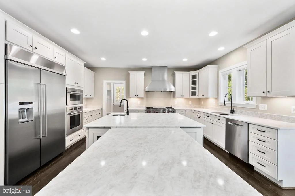 Photo of 8404 STONEWALL DRIVE