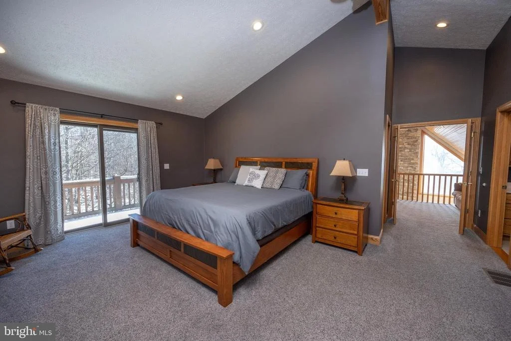Photo of 723 PINNACLE DRIVE