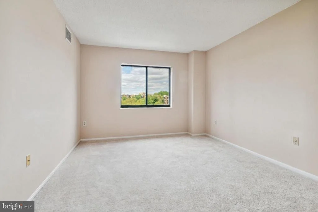 Photo of Unit 21021 at 15107 INTERLACHEN DRIVE
