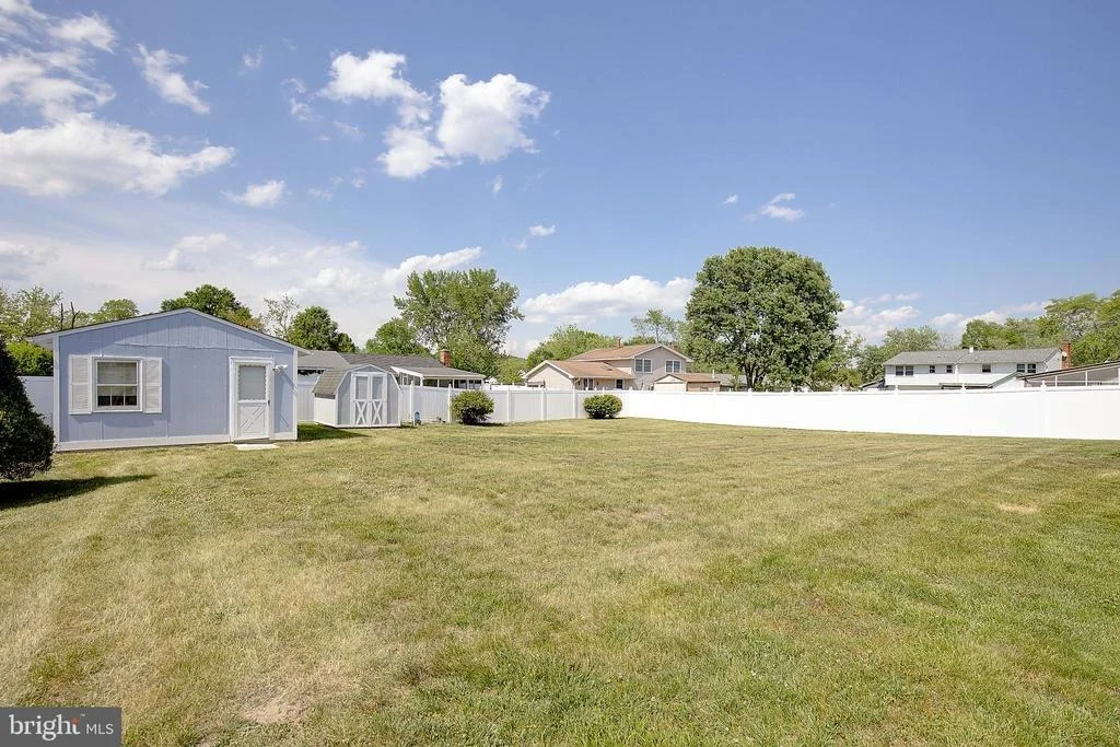 Photo of 5304 DORIS DRIVE