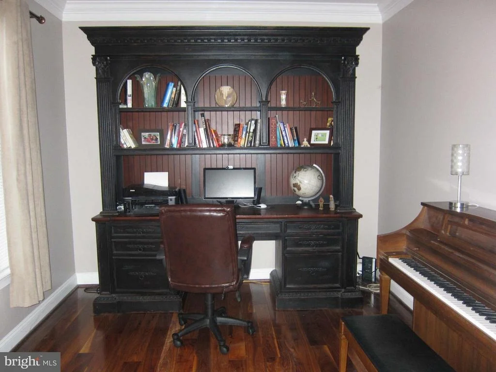 Photo of 4838 BROOM DRIVE