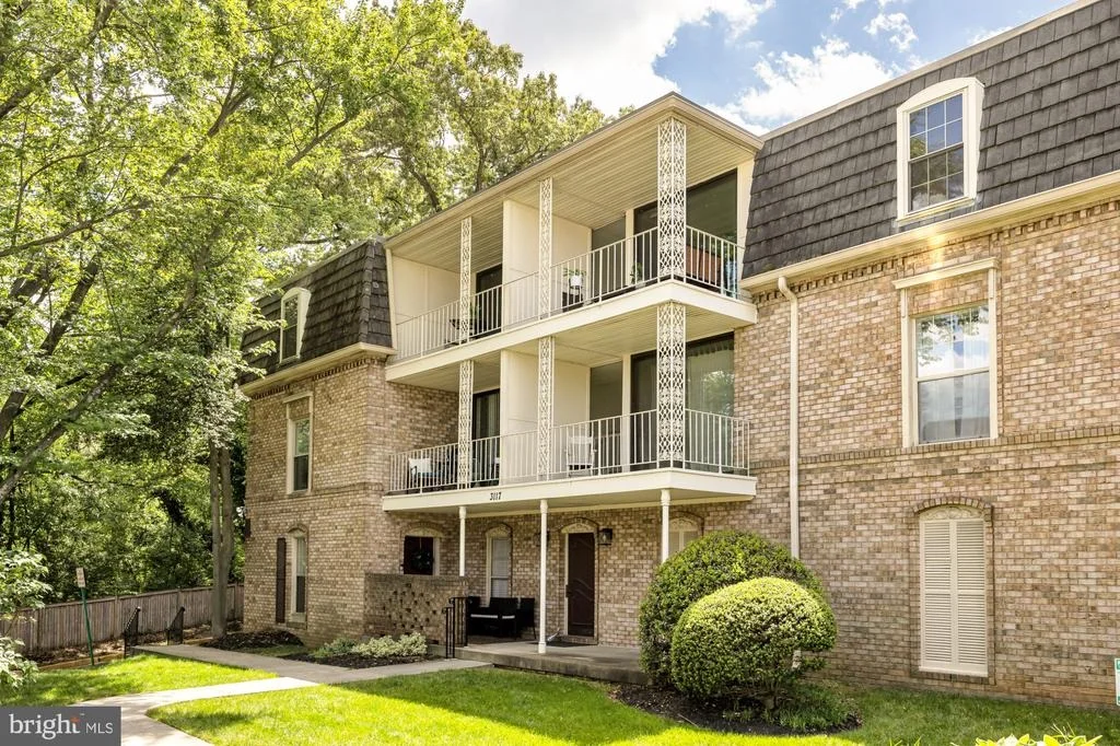 Photo of Unit 430 at 3117 PATRICK HENRY DRIVE