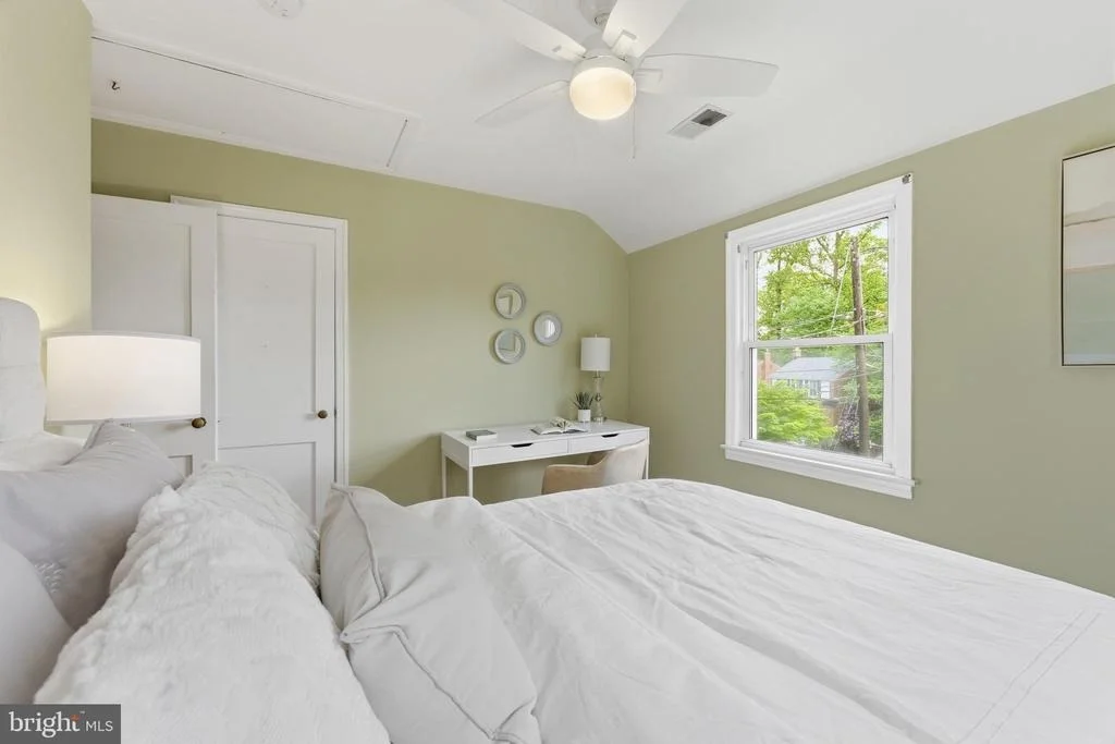 Photo of 1102 MEURILEE LANE