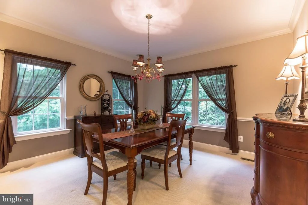Photo of 325 SPLIT OAK LANE