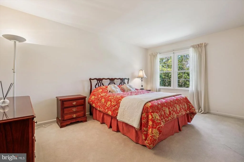 Photo of 9537 FOX HOLLOW