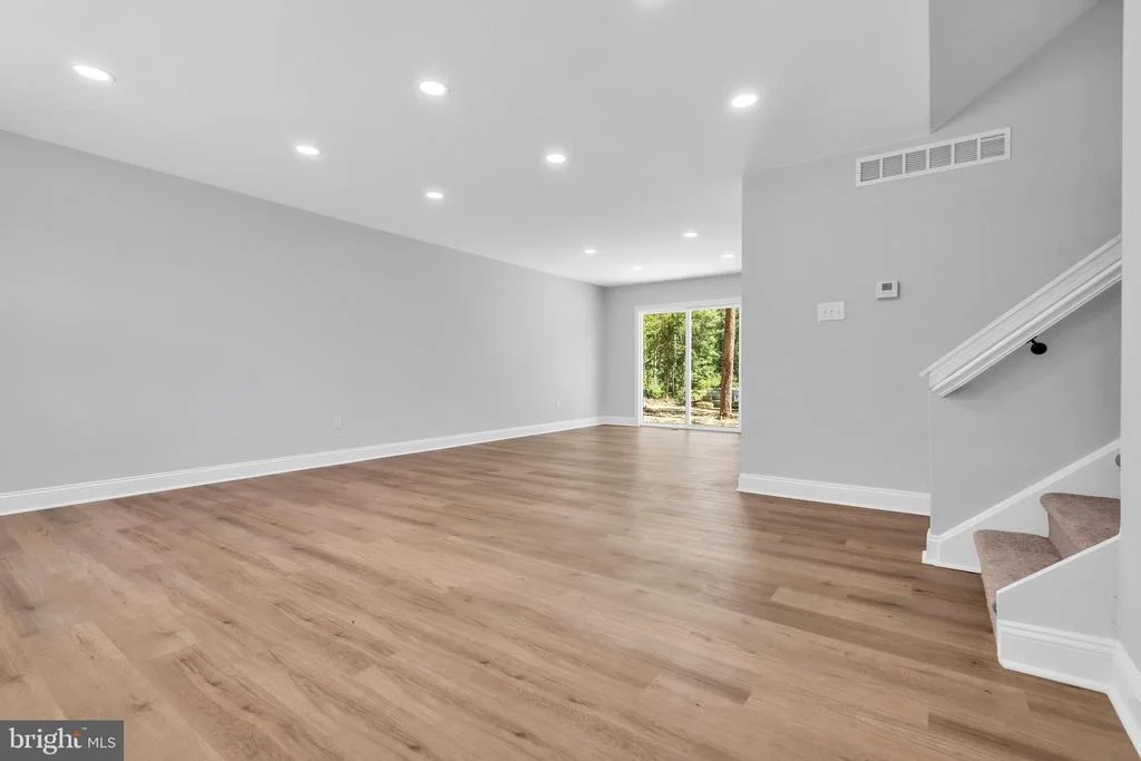 Photo of 143 OAK PINES BOULEVARD