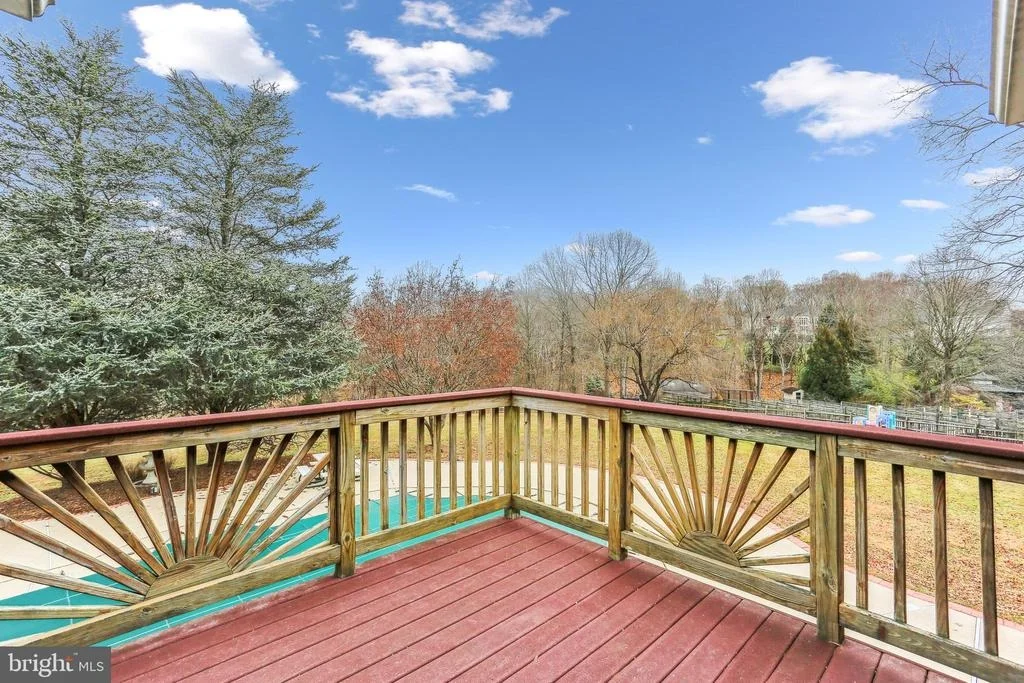 Photo of 9409 THORNEDIKE DRIVE