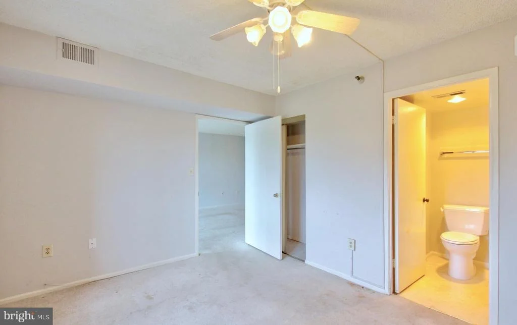 Photo of Unit 2621 at 15107 INTERLACHEN DRIVE