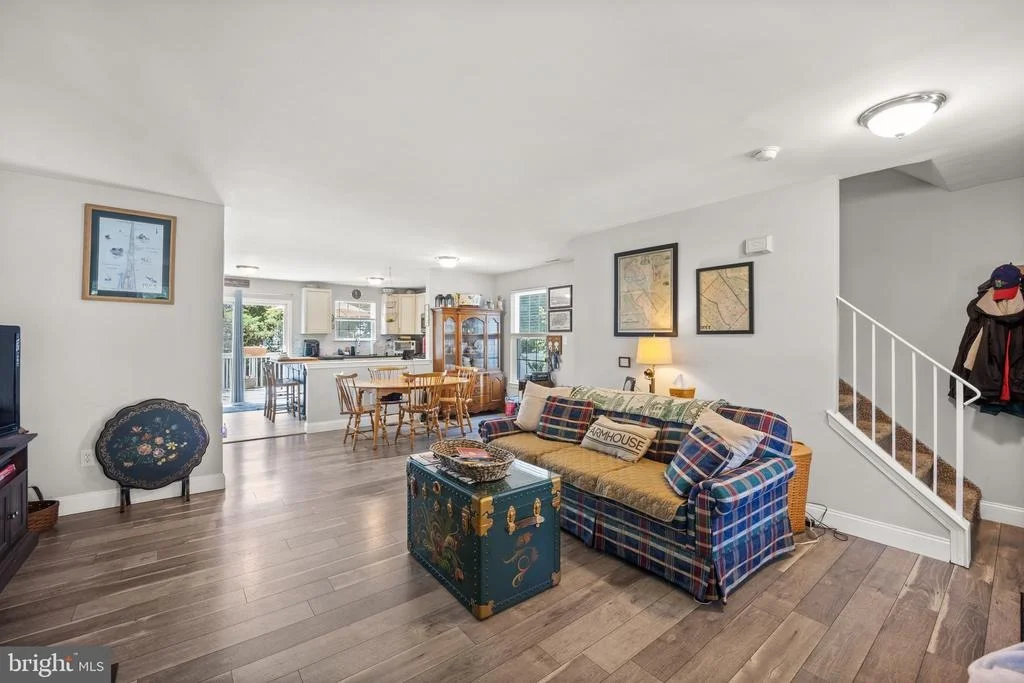 Photo of 64 OAKTON DRIVE