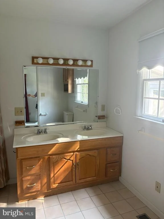Photo of 207 THRASHER WAY