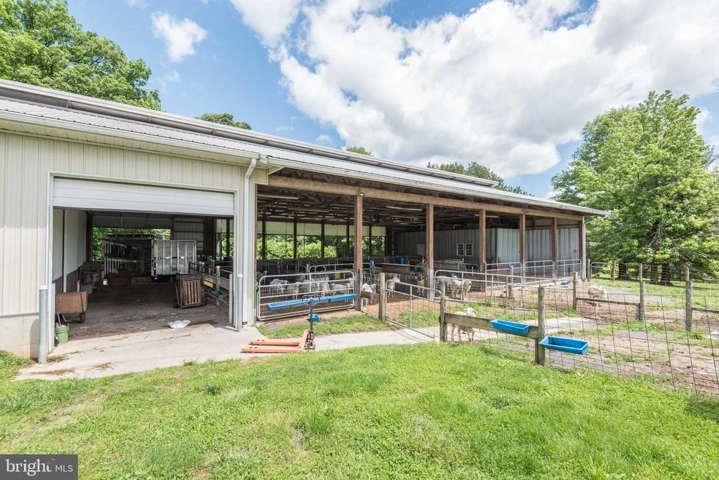 Photo of 16120 BARNESVILLE ROAD