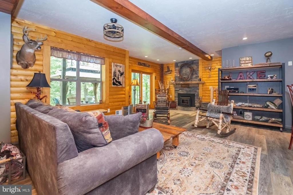 Photo of 495 WHITE OAK DRIVE