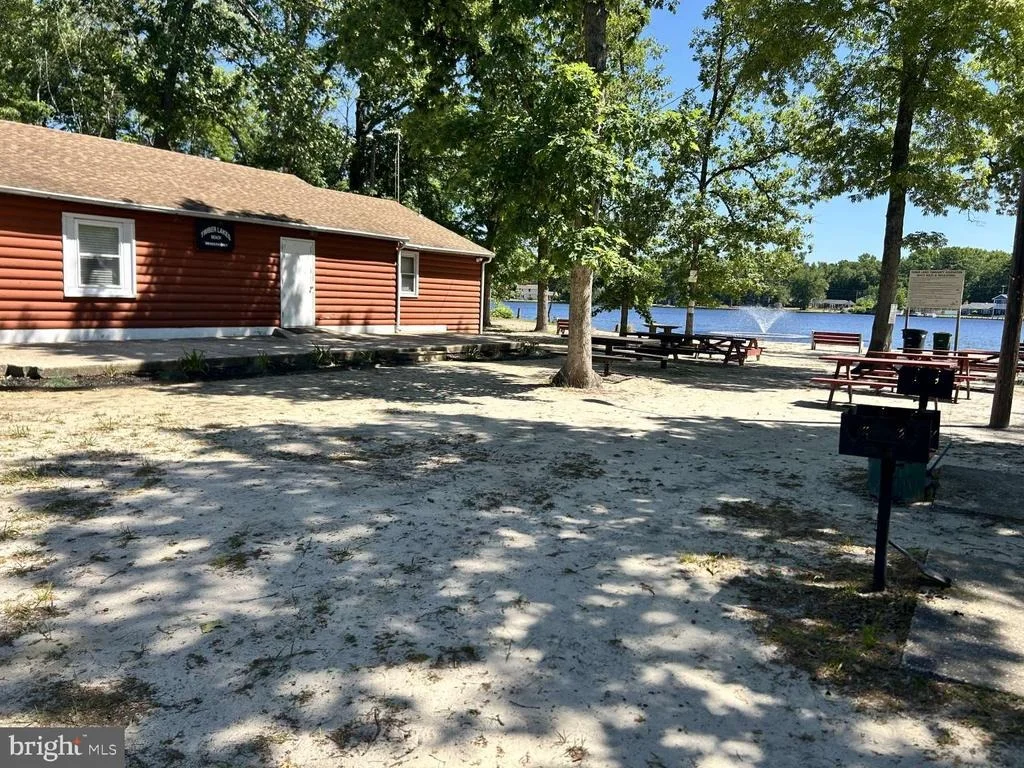 Photo of 836 SPRUCE LANE