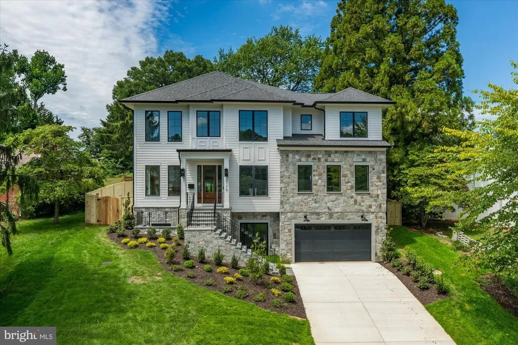 Photo of 6179 HARDY DRIVE