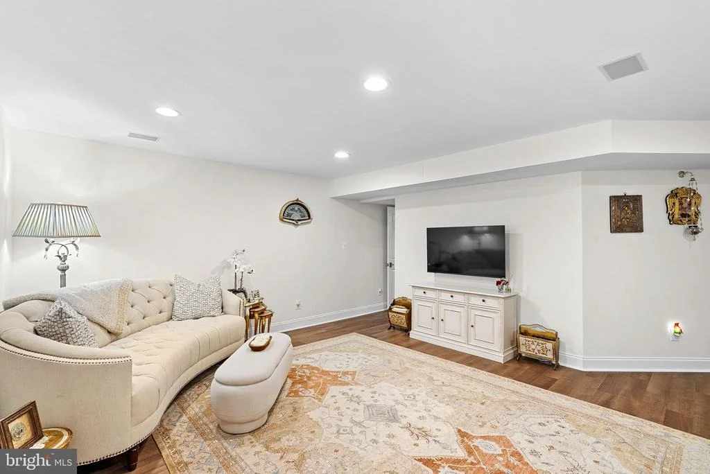 Photo of 15064 BARLOW DRIVE