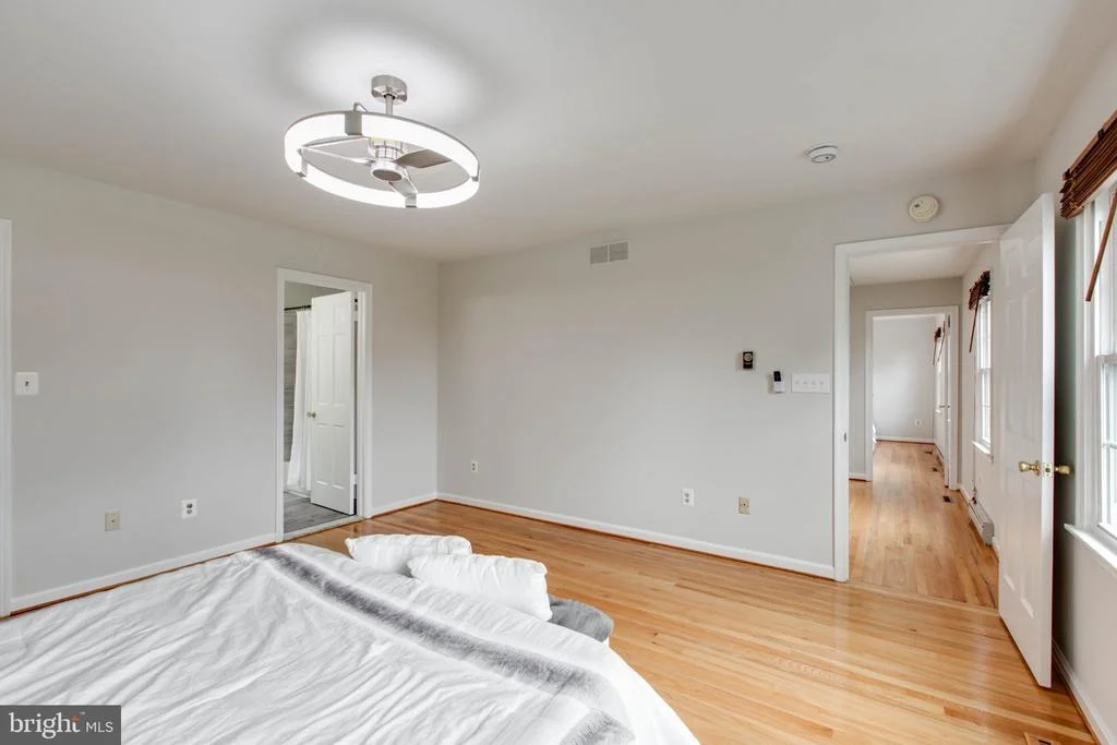 Photo of 8200 TYSON ROAD