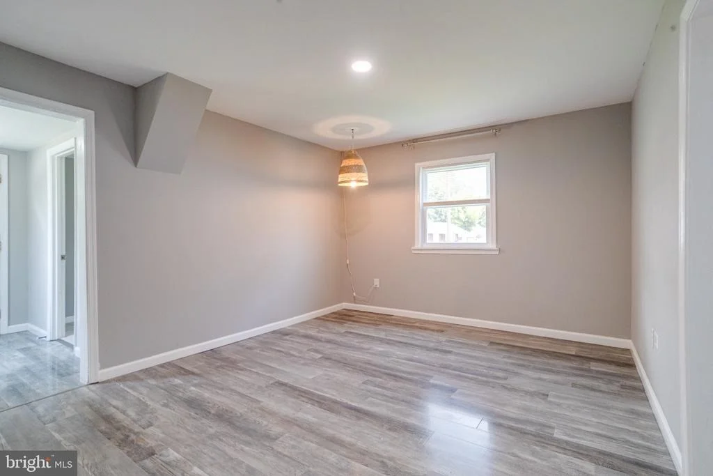 Photo of 215 GLIDER DRIVE