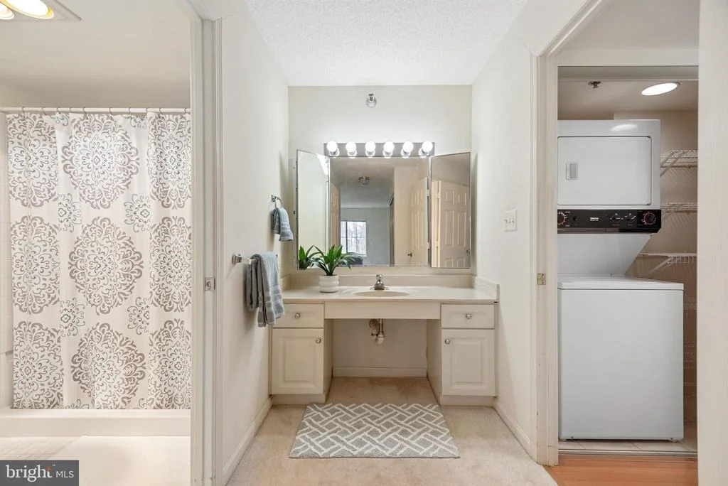 Photo of Unit 209 at 14809 PENNFIELD CIRCLE