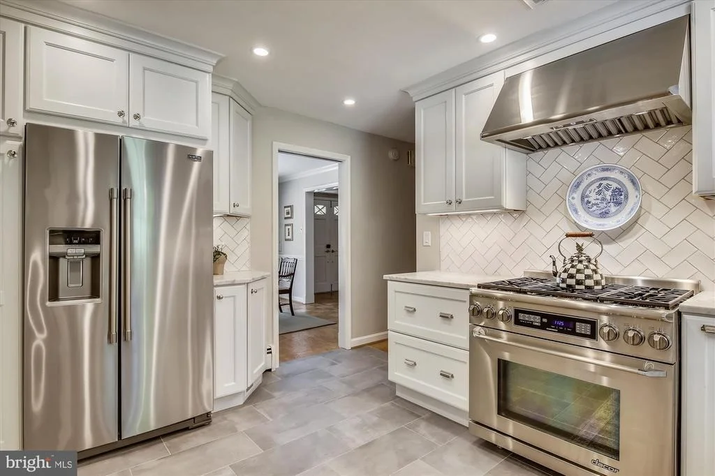 Photo of 1446 WOODACRE DRIVE