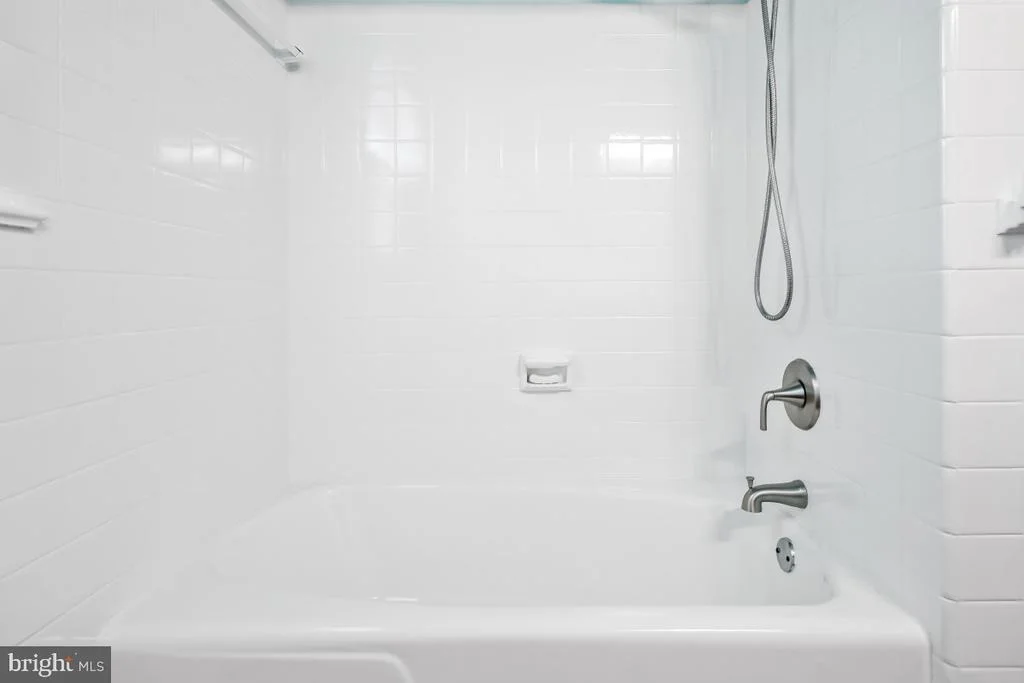 Photo of 7214 POMANDER LANE