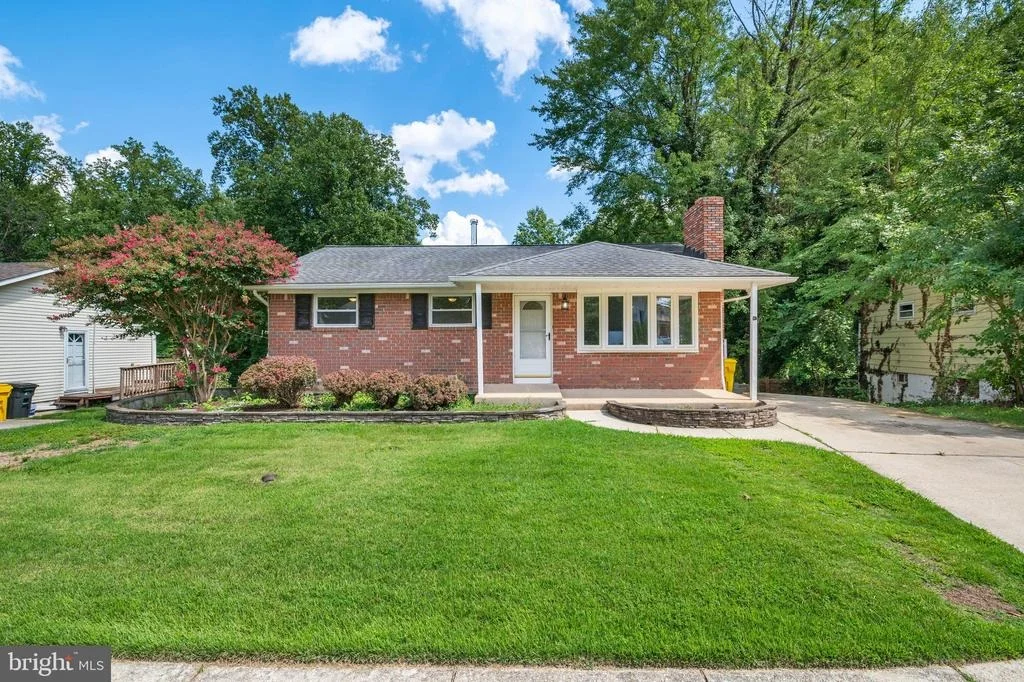 Photo of 541 CRESTPARK DRIVE