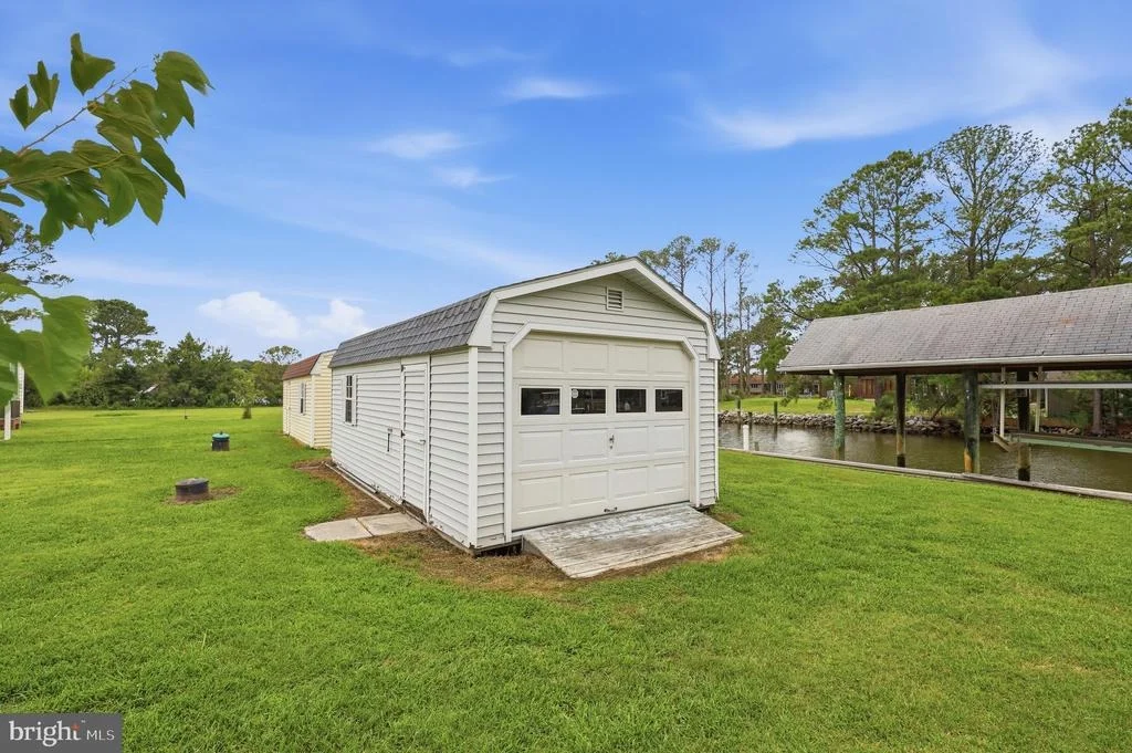 Photo of 5194 DEBRA ROAD