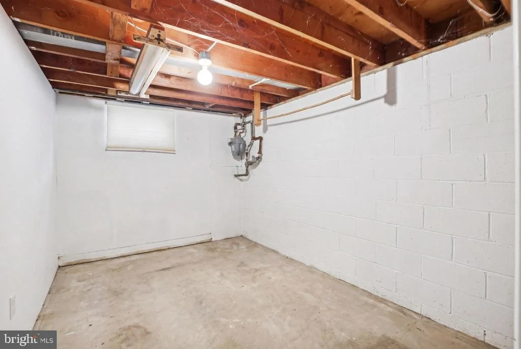 Photo of 735 WARREN DRIVE