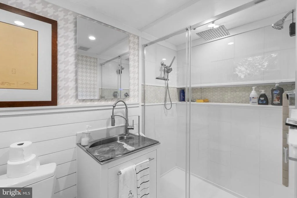 Photo of 22524 GRIFFITH DRIVE