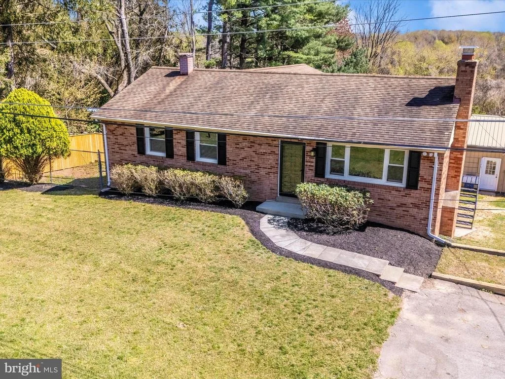 Photo of 15224 GANLEY ROAD