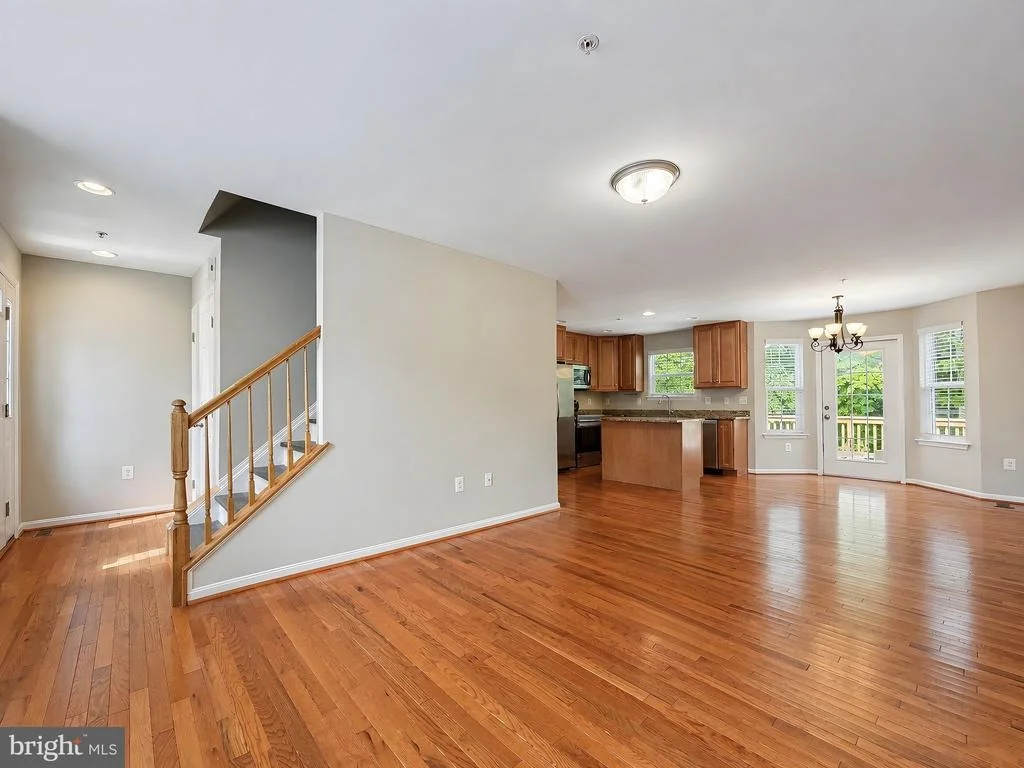 Photo of 976 JOHNSWOODS ROAD