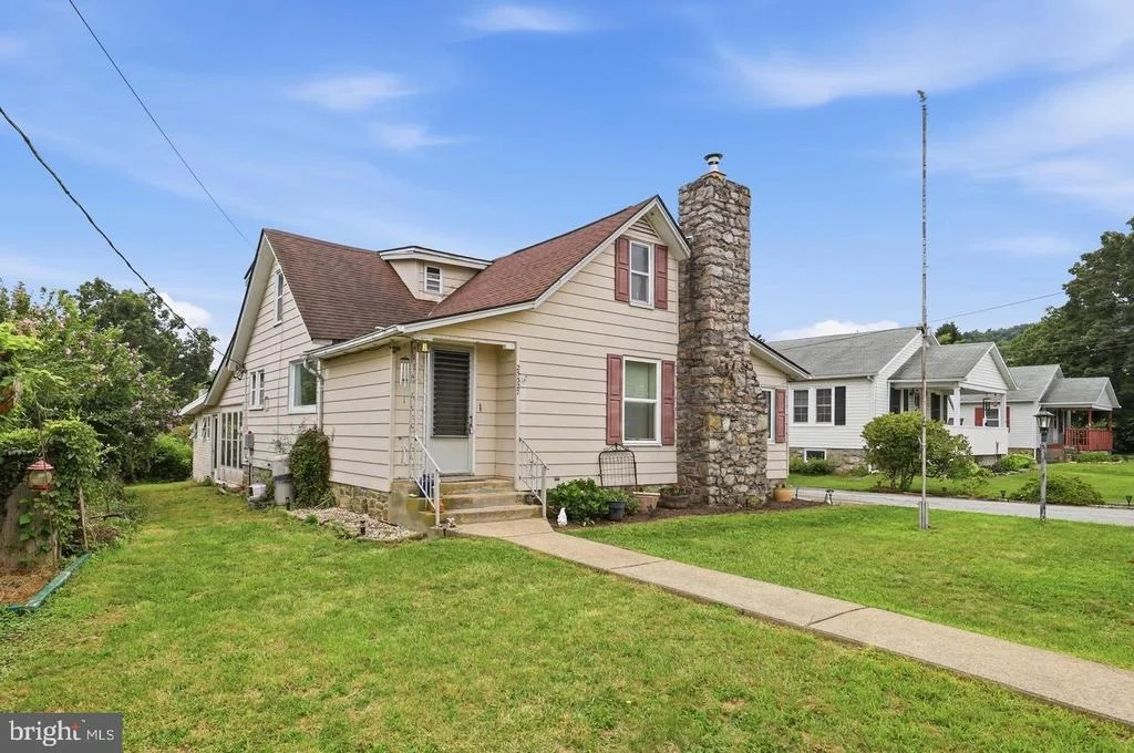 Photo of 25327 HIGHFIELD ROAD