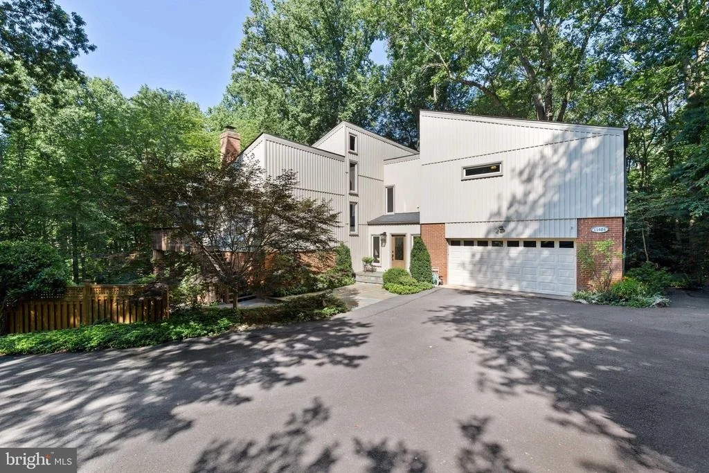 Photo of 11424 VALE SPRING DRIVE