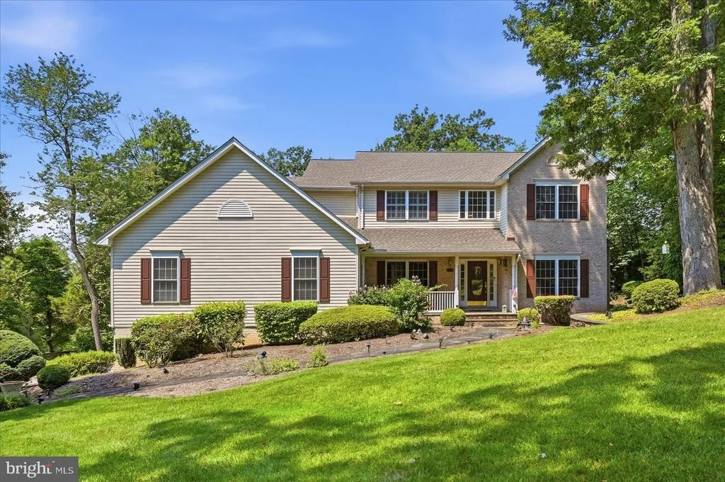 Photo of 45539 LAKESIDE DRIVE