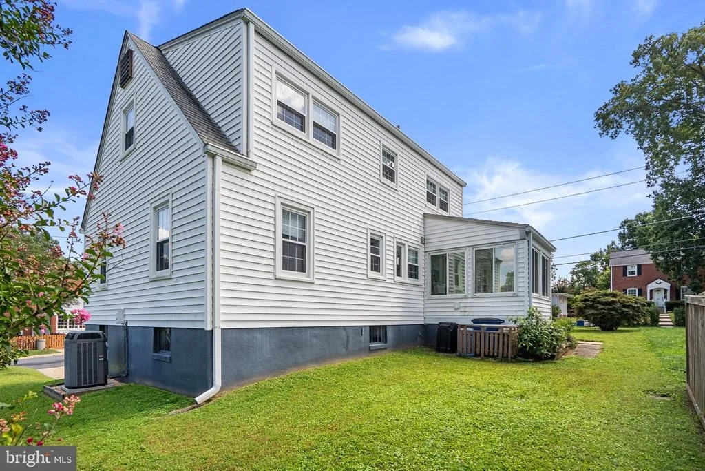 Photo of 319 SAINT LAWRENCE DRIVE