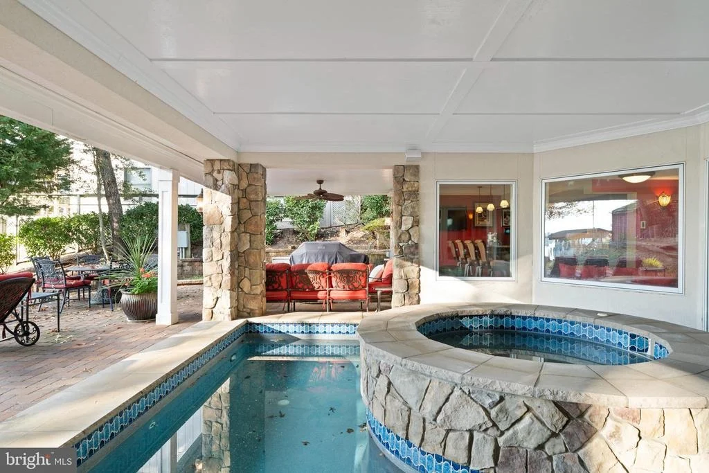 Photo of 206 HARBOR DRIVE