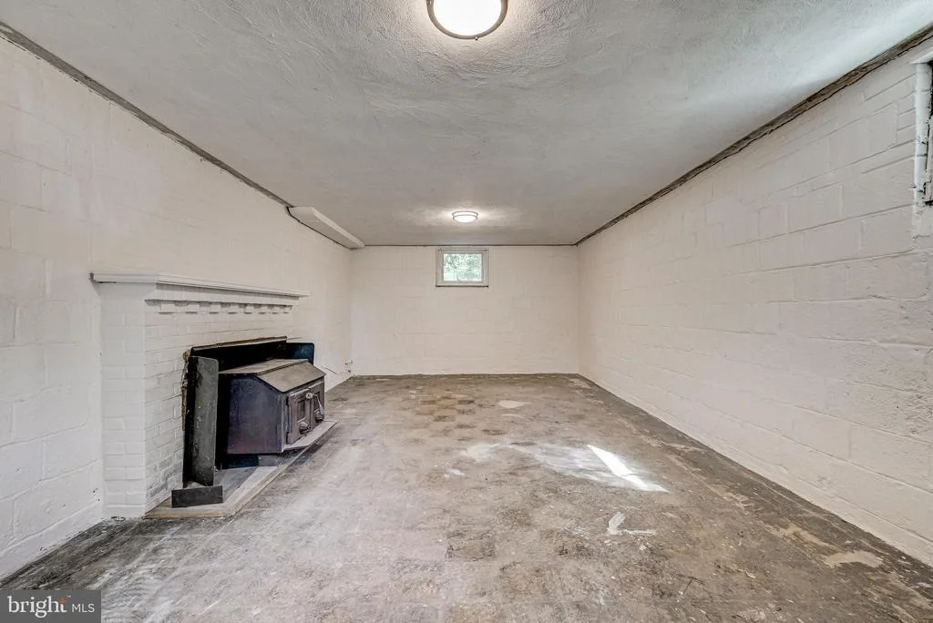 Photo of 9802 FOREST GROVE DRIVE
