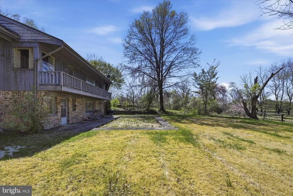 Photo of 2517 FIVE POINTS ROAD