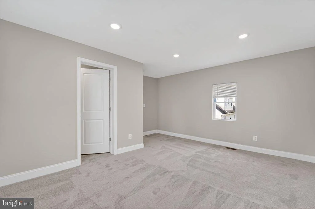 Photo of 418 1ST AVENUE