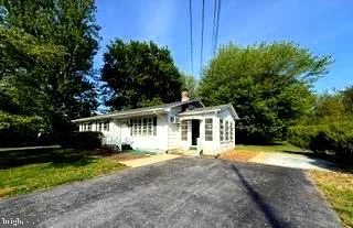 Photo of 7717 PEARSONS CORNER ROAD