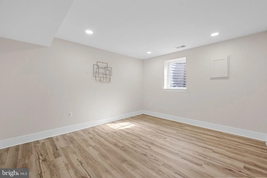 Photo of 305 RIVER BEND ROAD