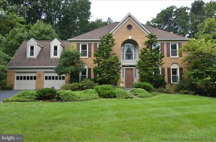 Photo of 608 SILVERSTONE COURT