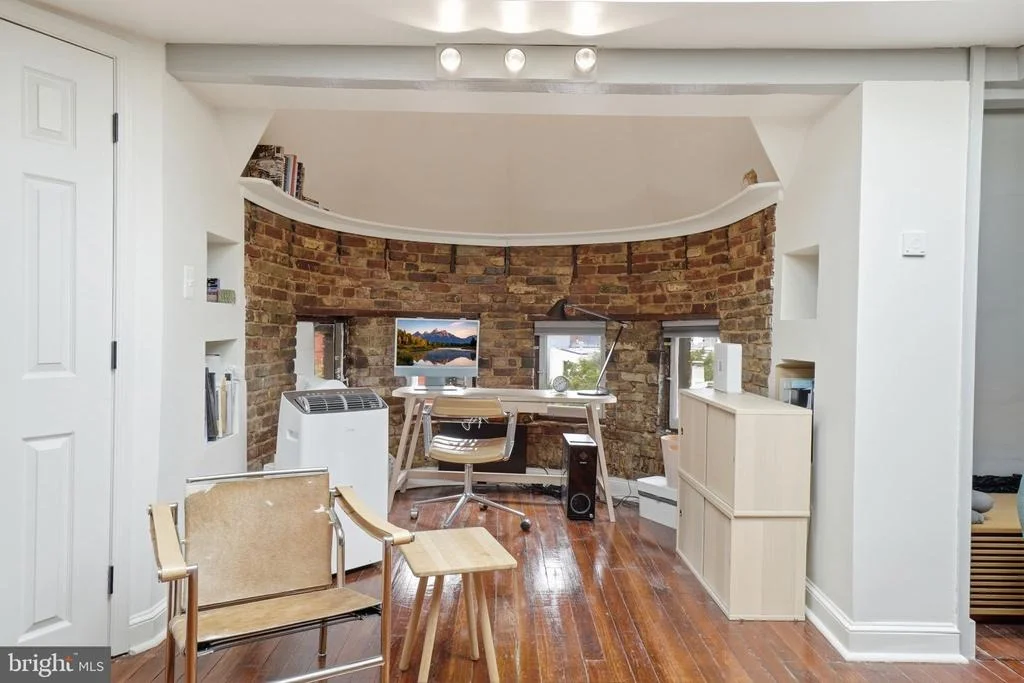 Photo of 210 8TH STREET SE