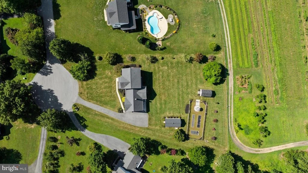 Photo of 7130 DECOY DRIVE