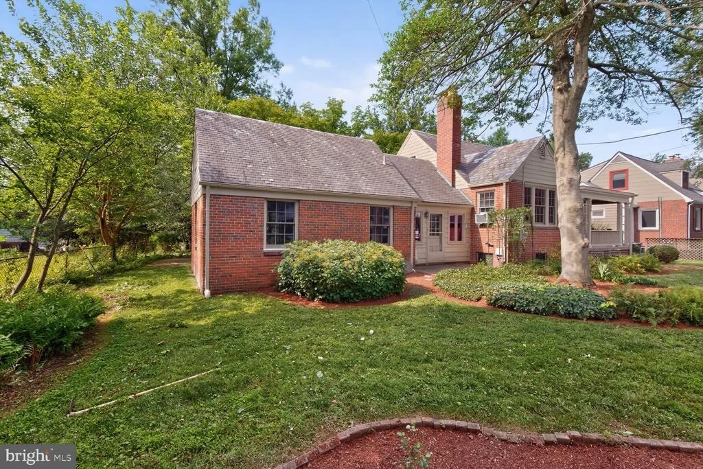 Photo of 702 MCNEILL ROAD