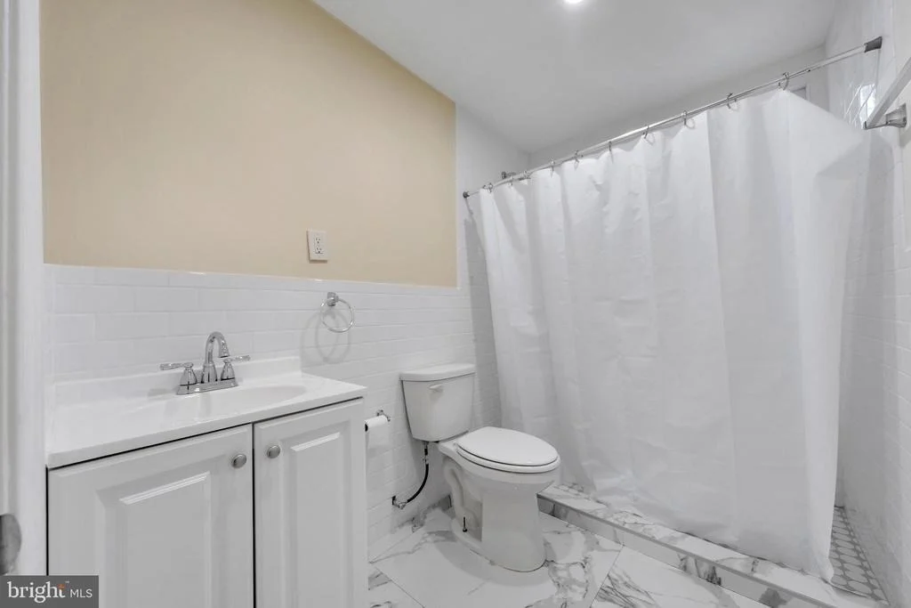 Photo of 724 HUNTER STREET